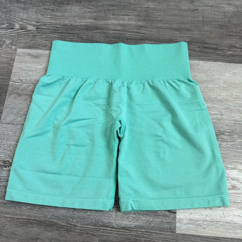 Nvgtn pro seamless shorts